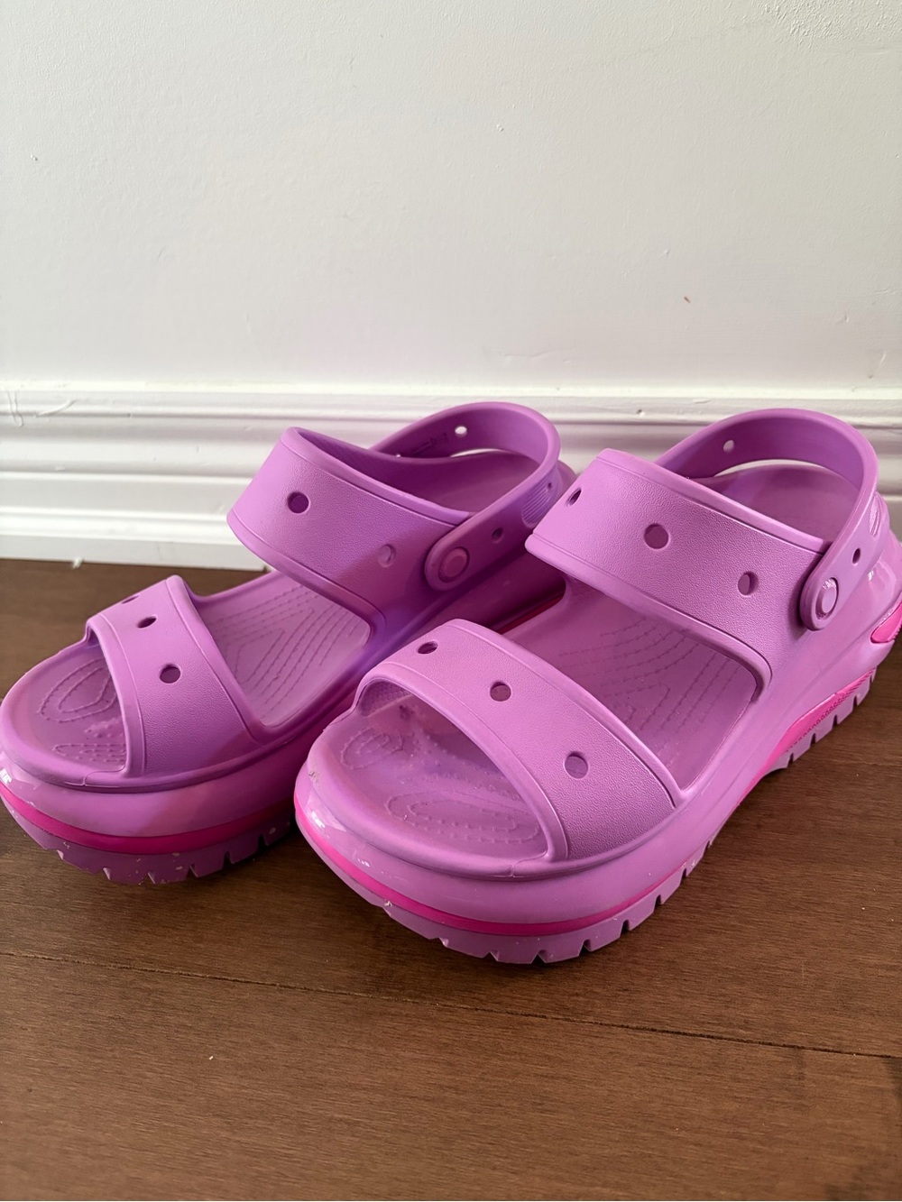 Crocs Mega Crush Platform Sandal *Juice Pink* M8/W10